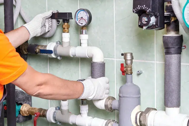 how to hire the right commercial plumbing contractors