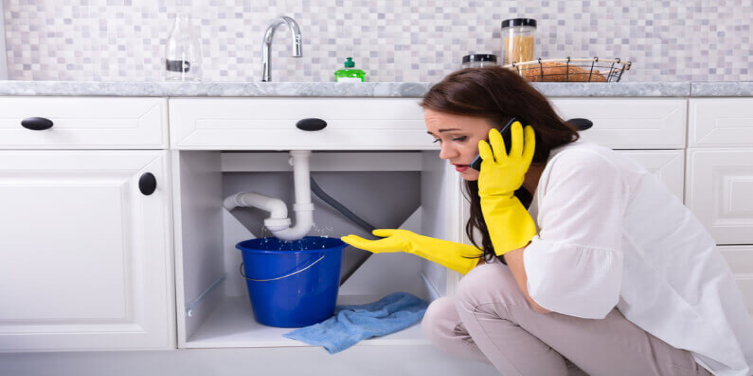 Signs You Need to Call Emergency Plumbing Services
