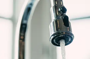 Water faucet with running water